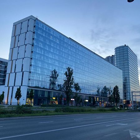 Apartamenty Wola Tower Na Prymasa - Z Widokiem Na City Warszawa Eksteriør bilde